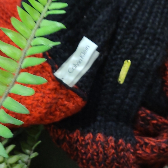 Round scarf, Calvin Klein - Picture 2 of 4